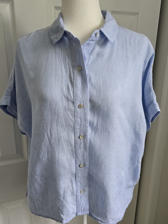 RACHEL Rachel Roy Tops - Light Blue Linen Button-Front Short Sleeve Shirt Sz. Medium